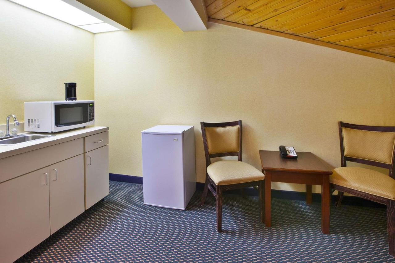 Quality Inn Marshall Near I-69 Εξωτερικό φωτογραφία